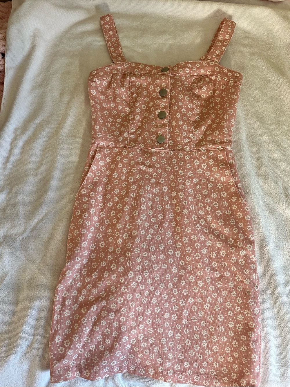 Floral Denim Pink Button-Front Sundress with Pockets!